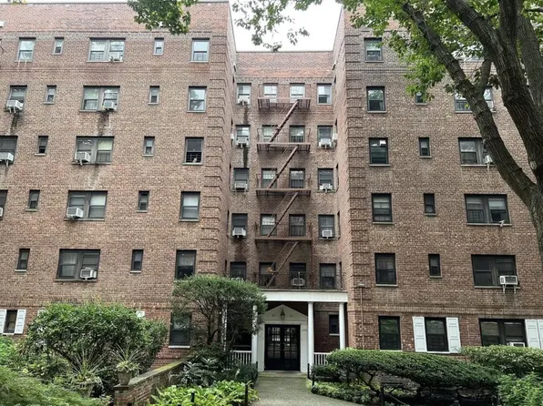 8383 118th St #1G, Kew Gardens, NY 11415