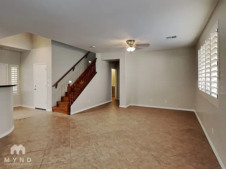 17524 W Mandalay Ln — Photo 5