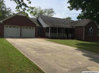 1720 Lindsay Ln N, Athens, AL 35613