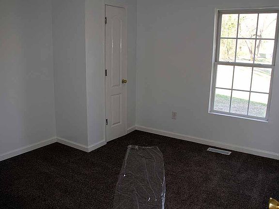 3rd image of 1102 Church Ave SE