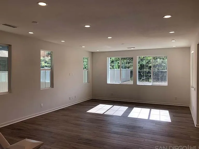 9020 Hightail Dr — Photo 22