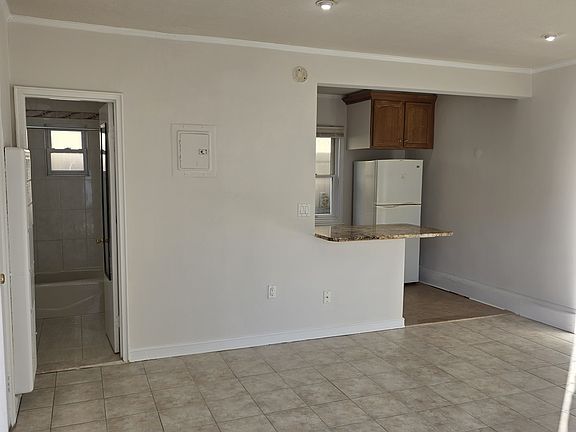 5th image of 433 W Broadway #3C