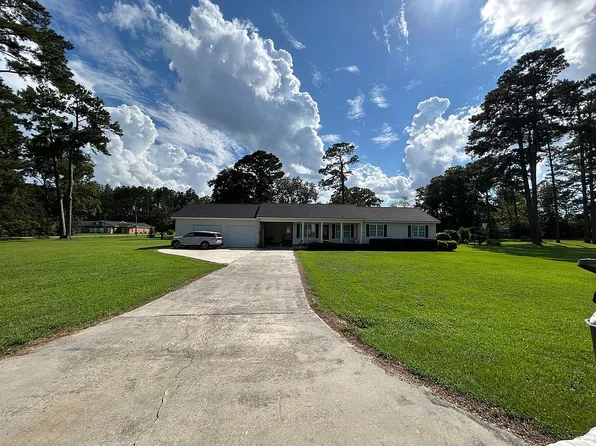 328 Azalea Ave, Millen, GA 30442
