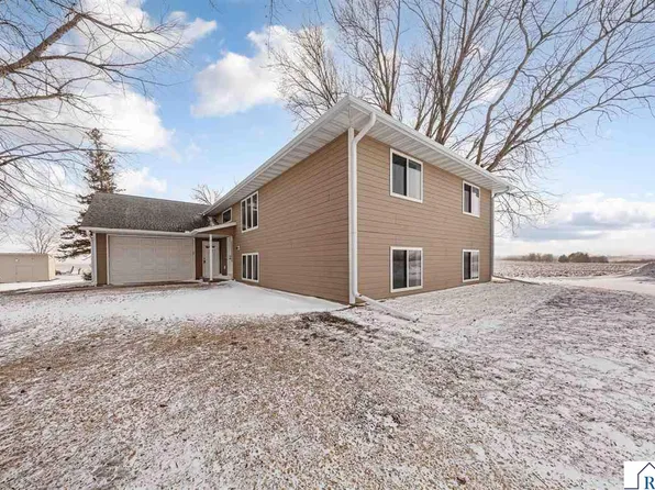 311 W South St, Janesville, MN 56048