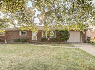 54 Patricia Ln, Belleville, IL 62226