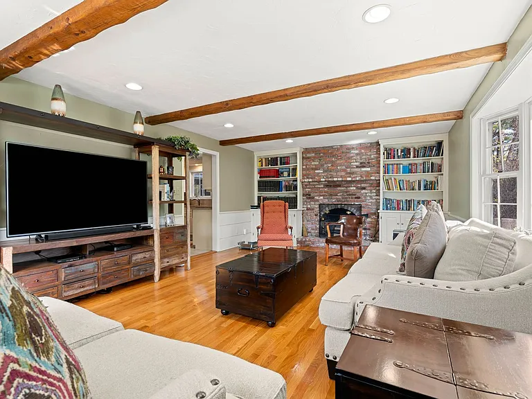 85 Bailey Rd — Photo 10