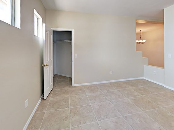3rd image of 6813 S 41st Dr