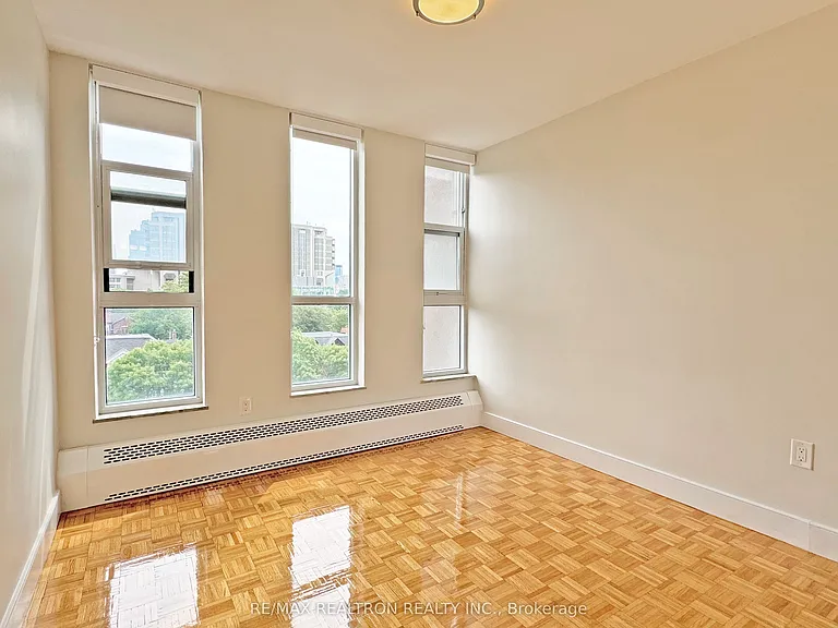 666 Spadina Ave #903 — Photo 8