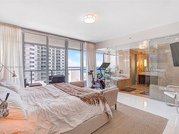5th image of 3737 Collins Ave APT 1004
