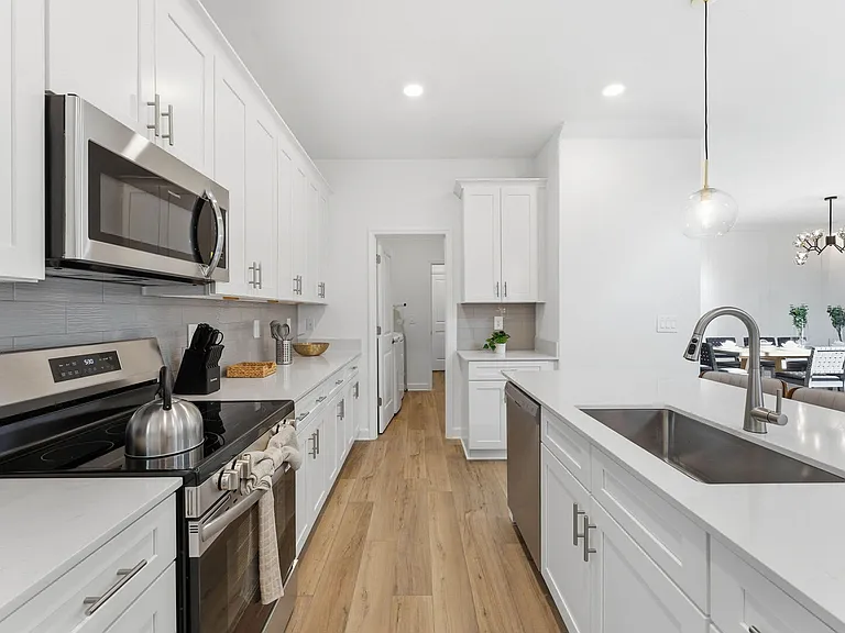Poplin St — Photo 25