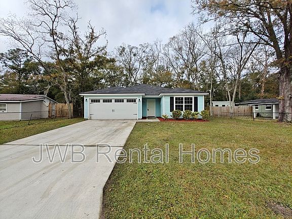 2nd image of 2562 Red Robin Dr W
