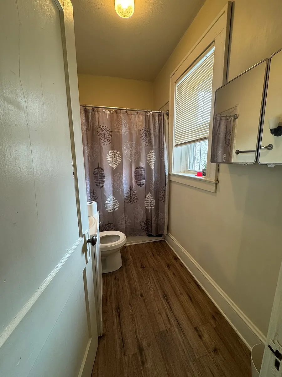 Building Photo - 329 Beech St #2LR