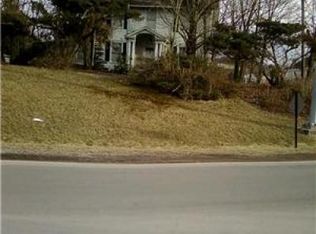 2951 Putnam Ave, Hurricane, WV 25526