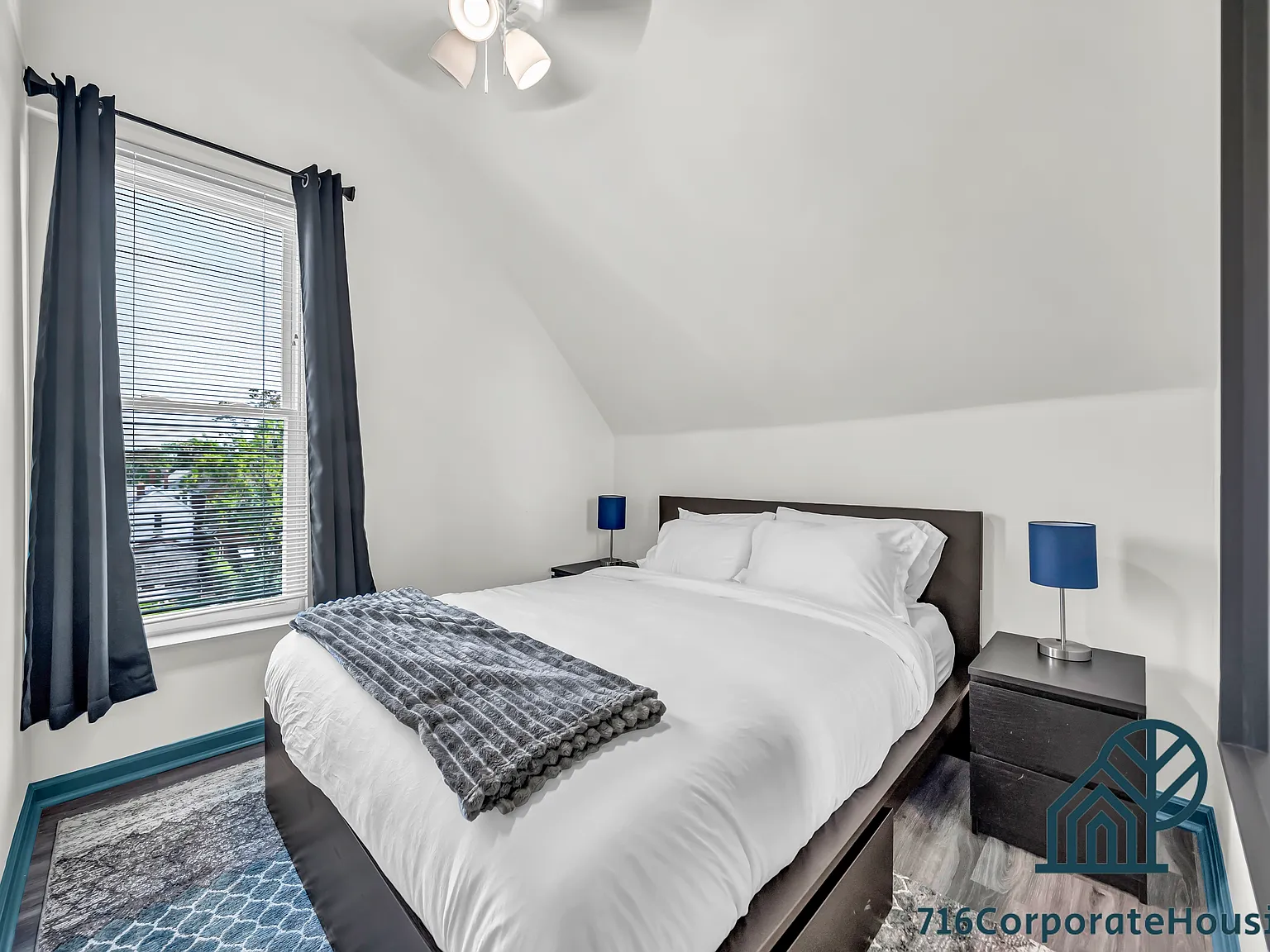 44 E Utica (3D) — Photo 4