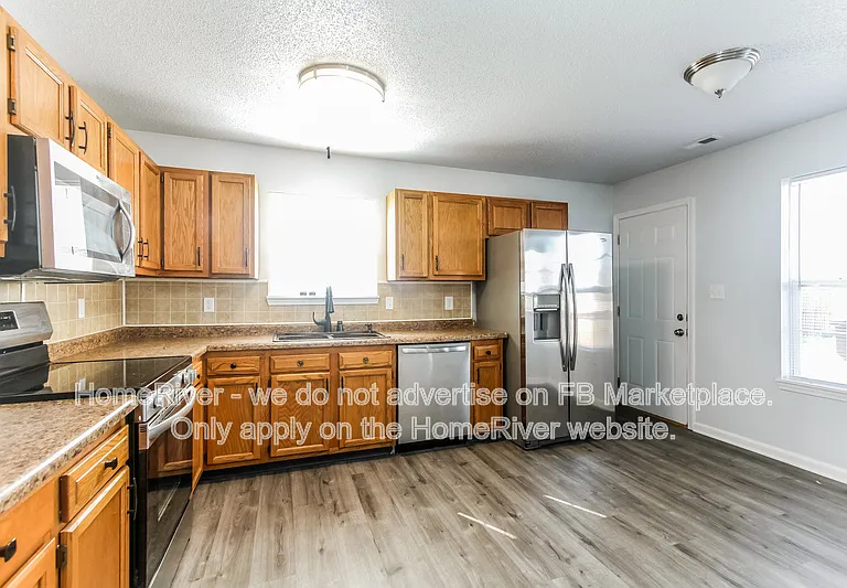 102 Winterberry Ln — Photo 5