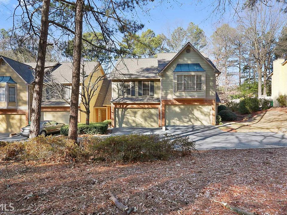 1st image of 2922 Woodruff Dr SE