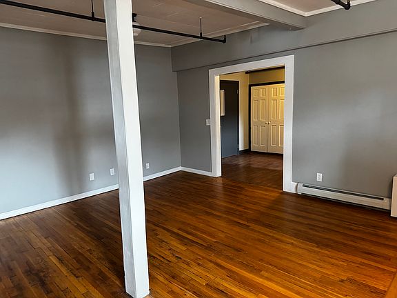 4th image of 38 King Sq #4