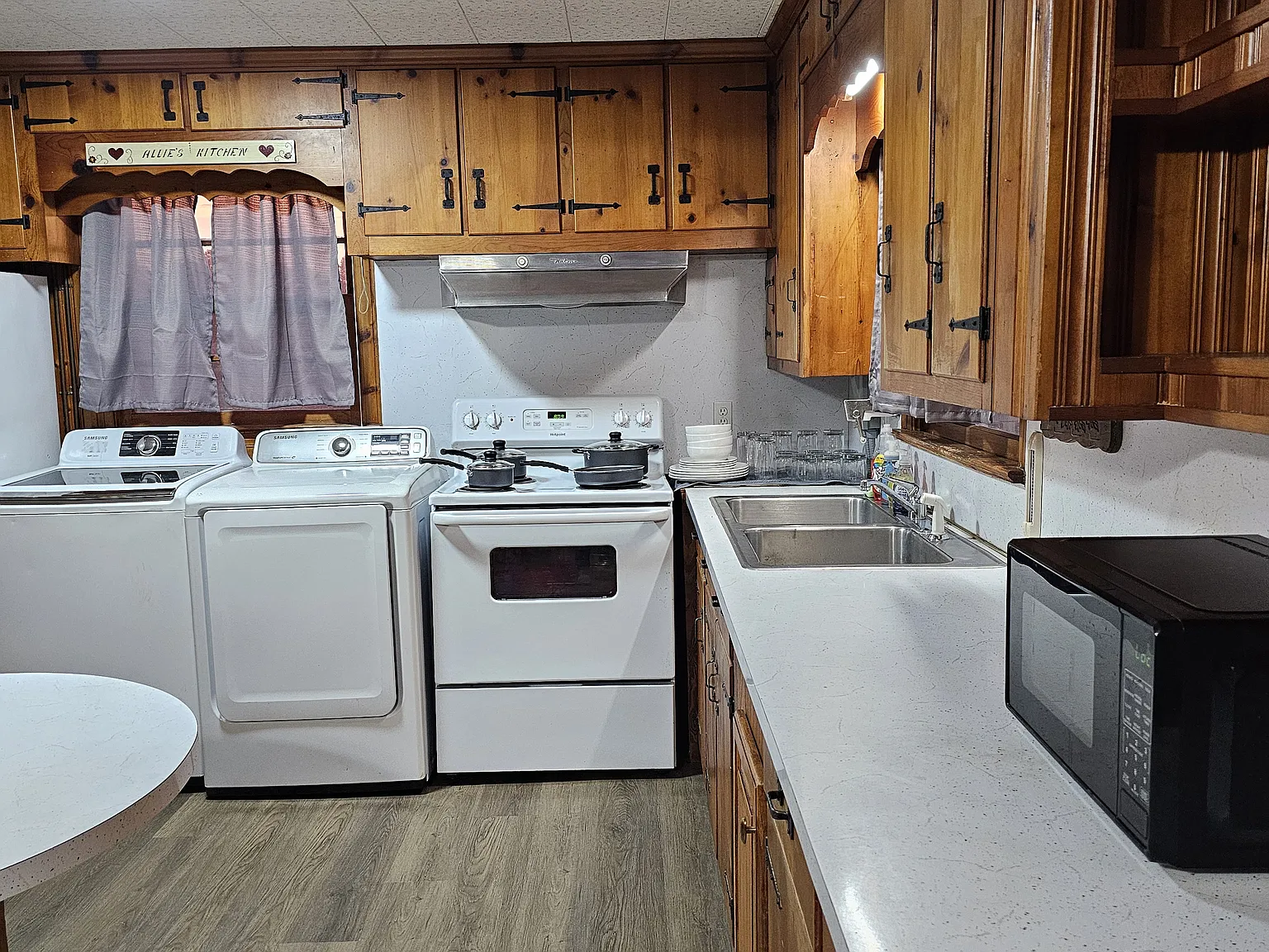 2 bed, 837 sqft, $1,750 — Photo 4