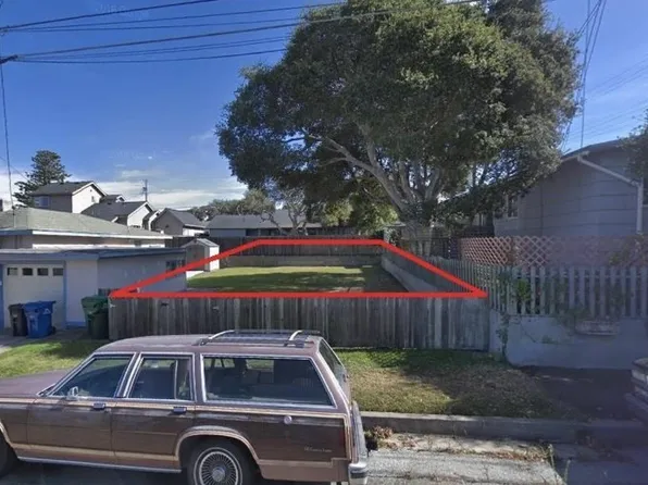 525 17th St, Pacific Grove, CA 93950