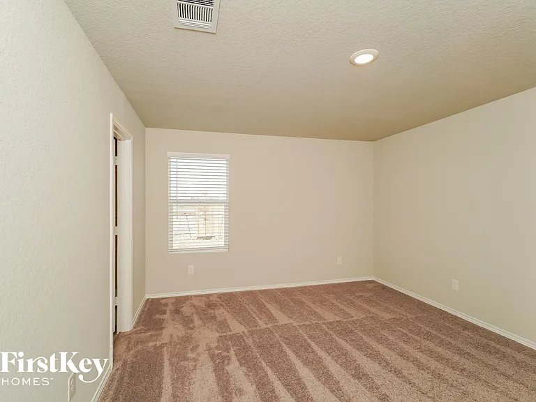 10783 Prusiner Dr — Photo 9