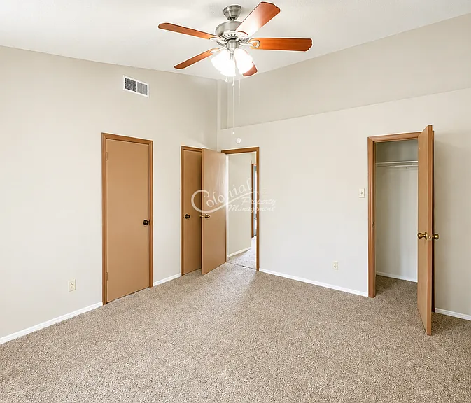3704 Saratoga Ave — Photo 8