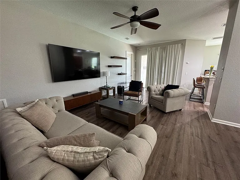 6811 Helmsley Cir — Photo 4