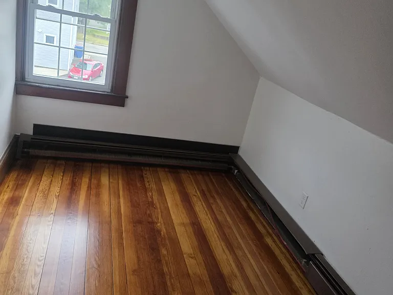 19 Stephen St #3 — Photo 15