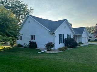 3rd image of 181 Harmsen Ave