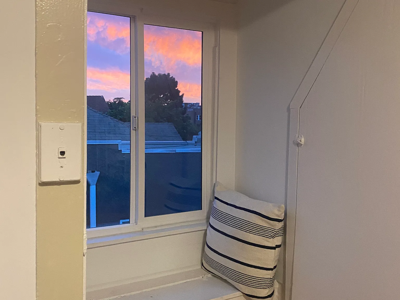 2 bed, 1000 sqft, $3,195 — Photo 2