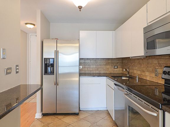 5th image of 405 N Wabash Ave Unit 1207