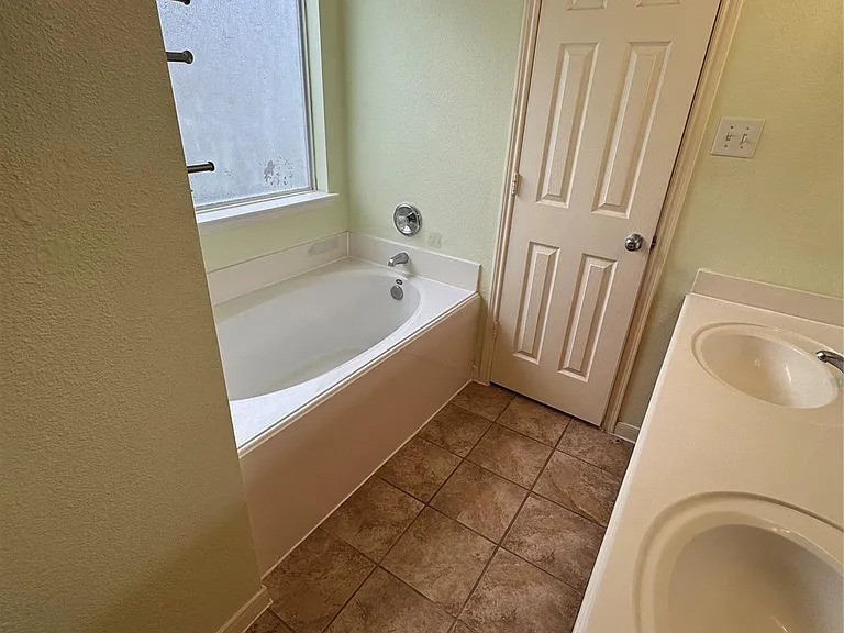 20507 Providence Point Dr — Photo 14