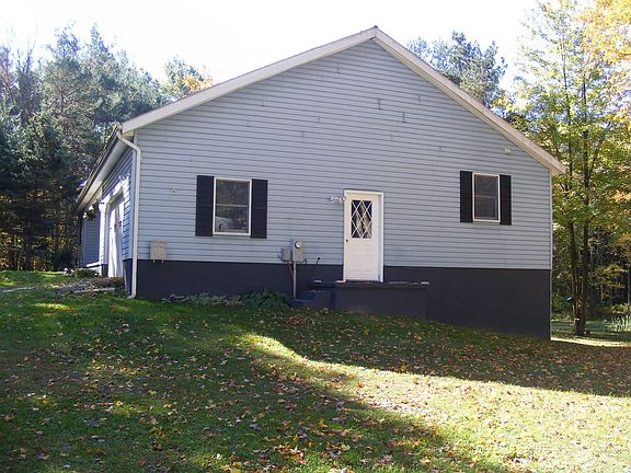 2nd image of 1599 Division St