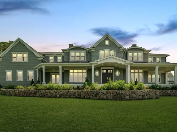 31 Baker Hill Dr, Hingham, MA 02043