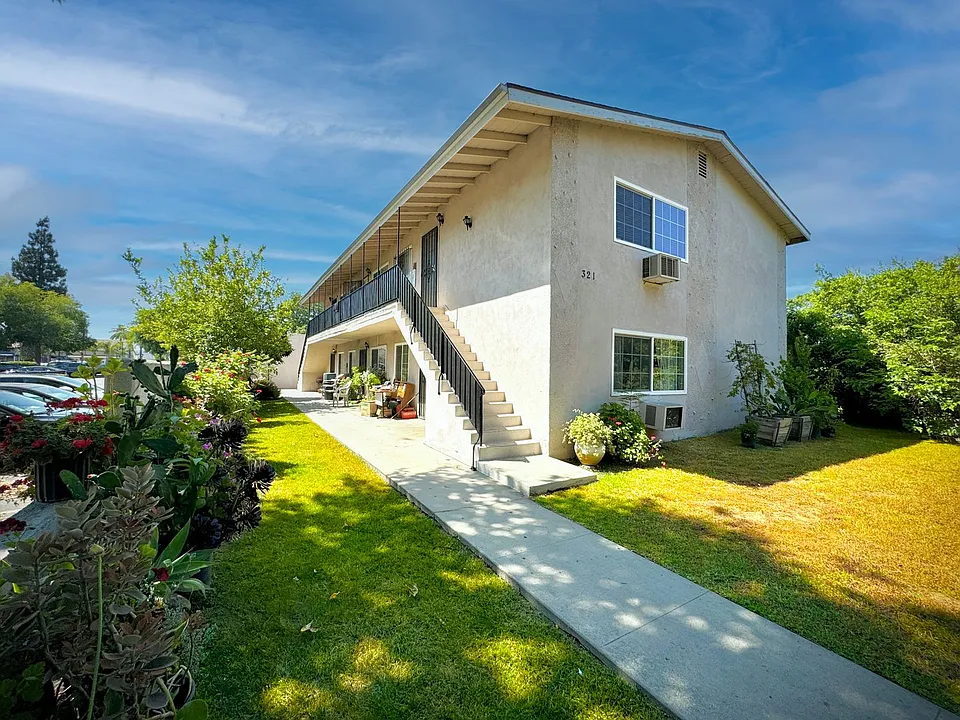 321 N Macneil St