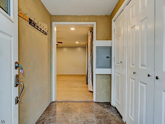 5th image of 89 Tintle Ave