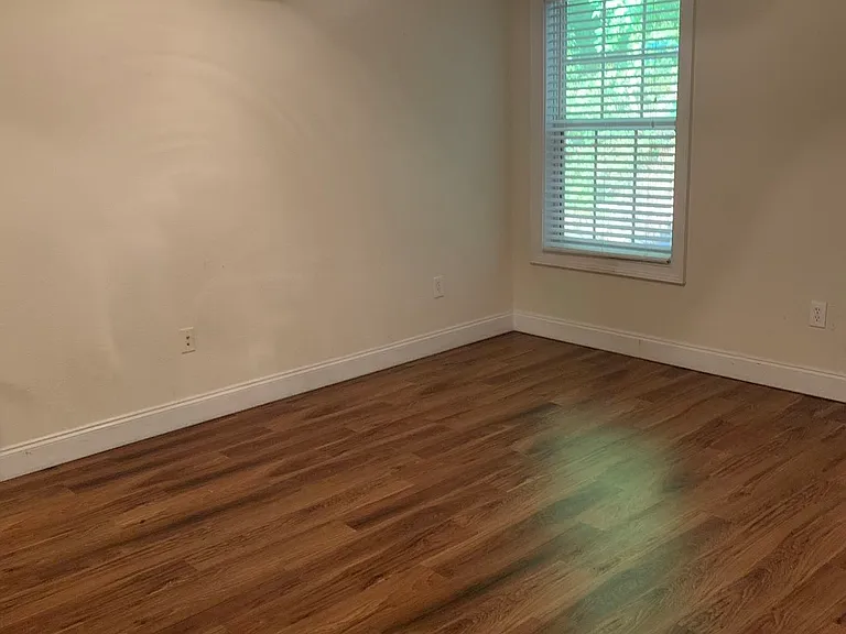 807 W Longleaf Dr #50 — Photo 4