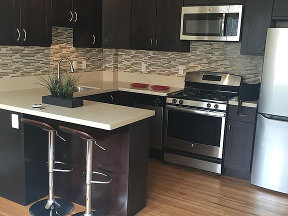 2nd image of 1000 Powell St APT 36