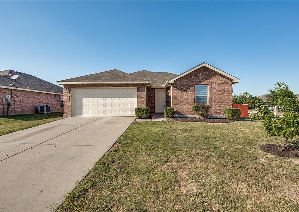 1st image of 300 Olivia Ln