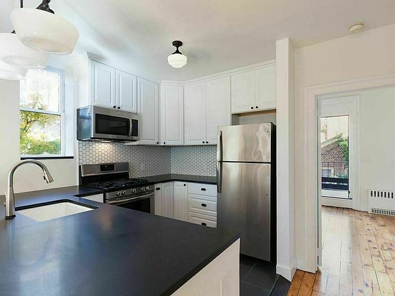 4th image of 101 Greene Ave #1