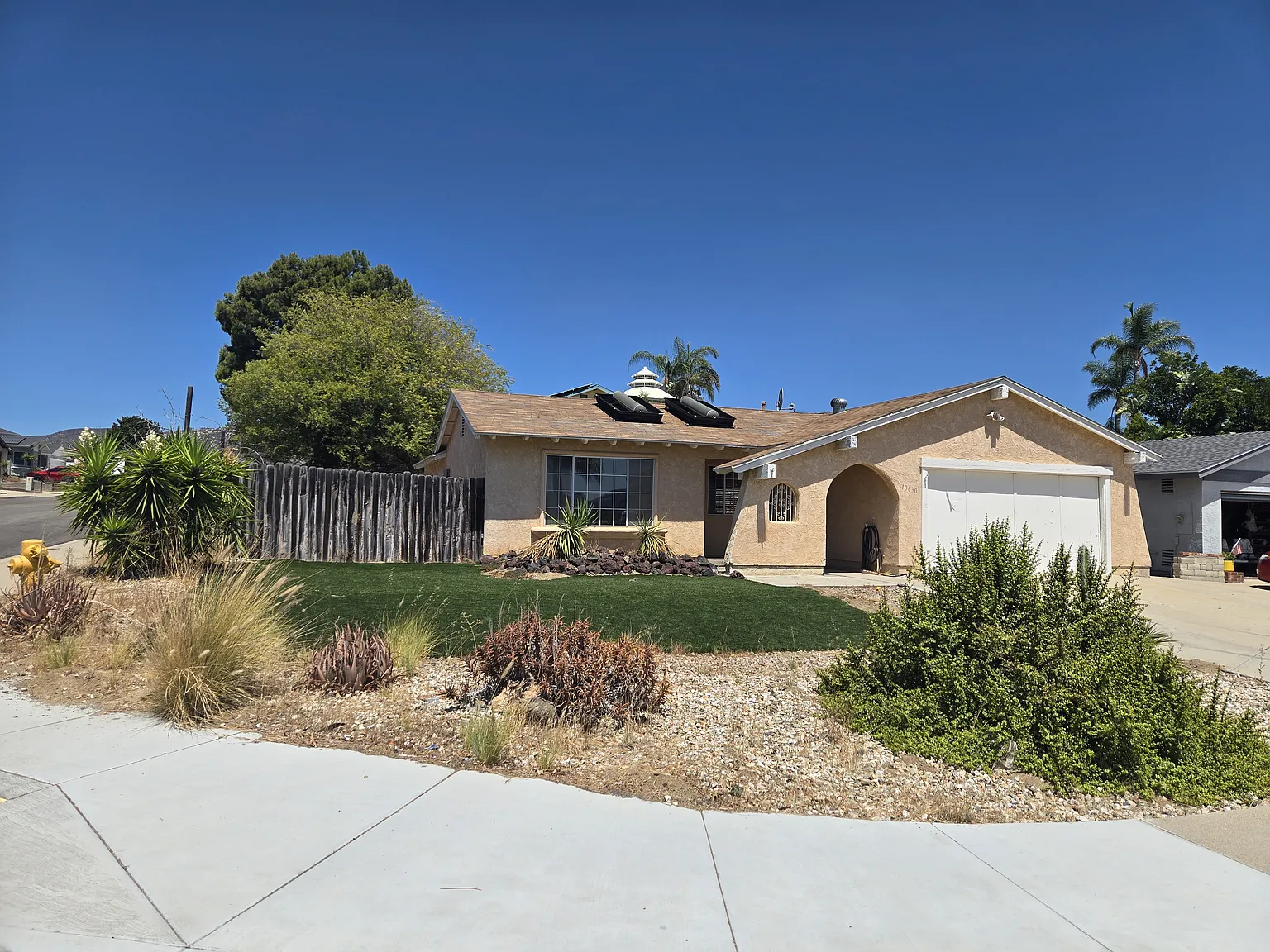 4 bed, 1638 sqft, $3,750 — Photo 1