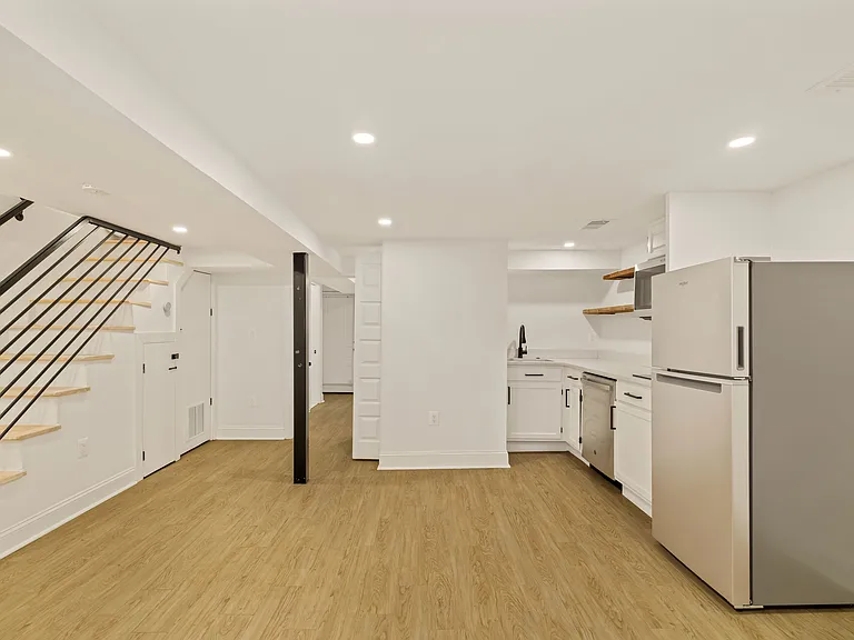 205 Webster St NW #B — Photo 6