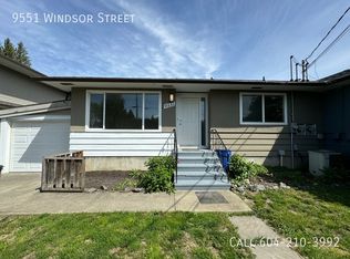 9551 Windsor St, Chilliwack, BC V2P6C4