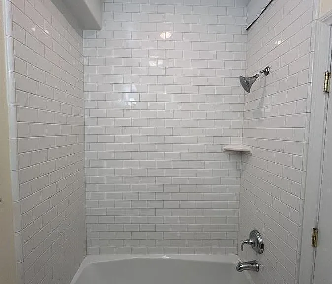 637 S Grand Ave #5 — Photo 8