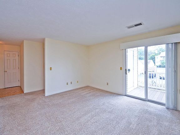 5th image of 552 Aspen Glen Dr APT 905