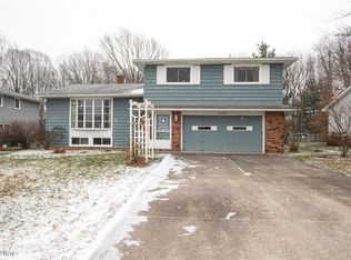 32985 Charmwood Oval, Solon, OH 44139