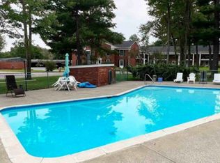 125 Kennedy Dr #40, South Burlington, VT 05403