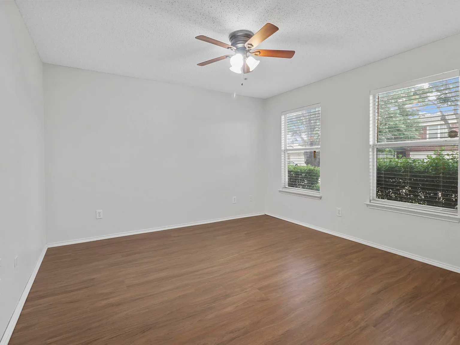 3 bed, 1802 sqft, $1,690 — Photo 4