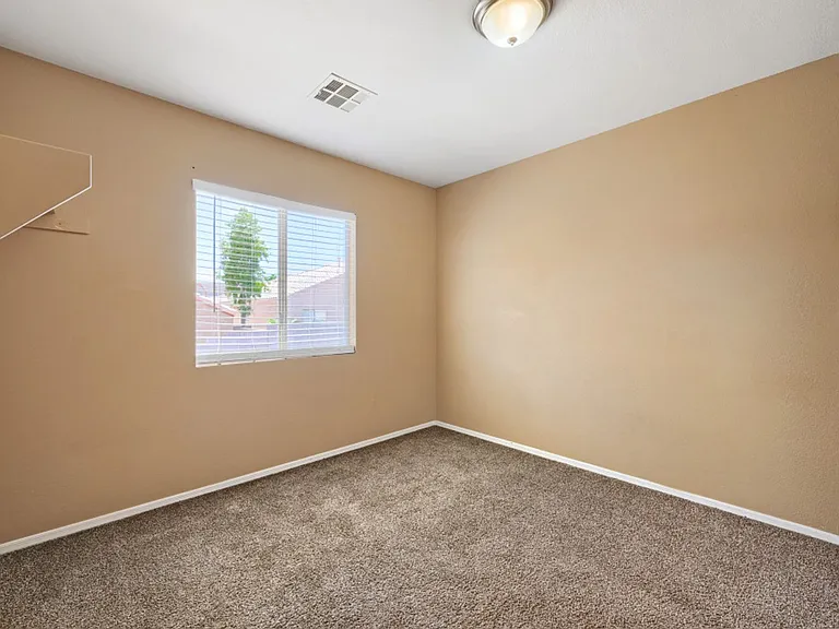 946 Saddle Horn Dr — Photo 20