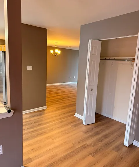 102 Martin Ct — Photo 15