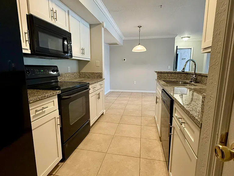 800 Boardwalk Dr #613 — Photo 4